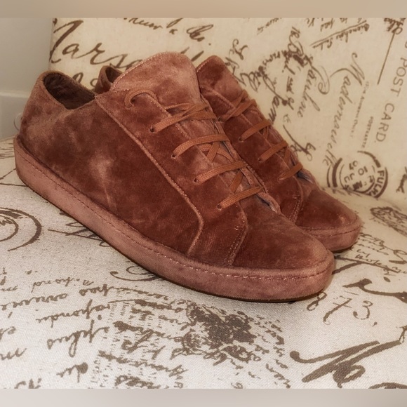 Joie rose gold suede shoes - Picture 2 of 8